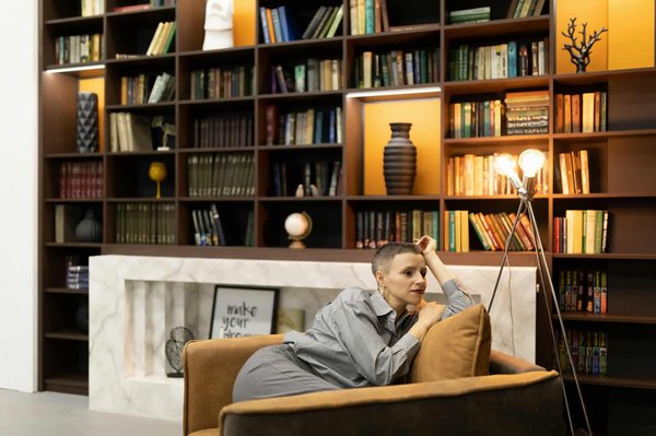 Comment intégrer une bibliothèque dans son intérieur ?