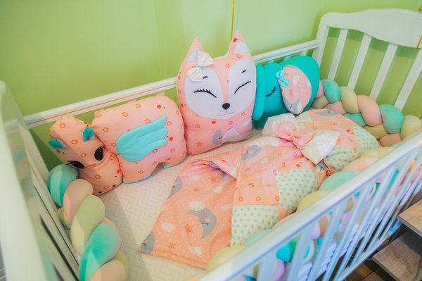 Tresse de lit : offrez à bébé douceur et sécurité nocturne